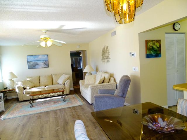 409 Pine Glen Lane A-2, Greenacres, FL 33463