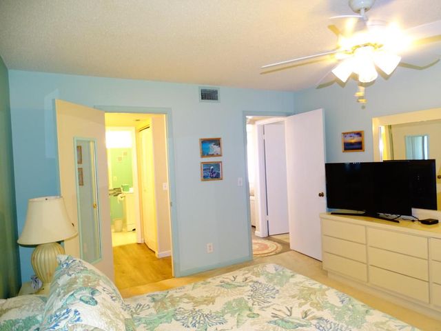 409 Pine Glen Lane A-2, Greenacres, FL 33463