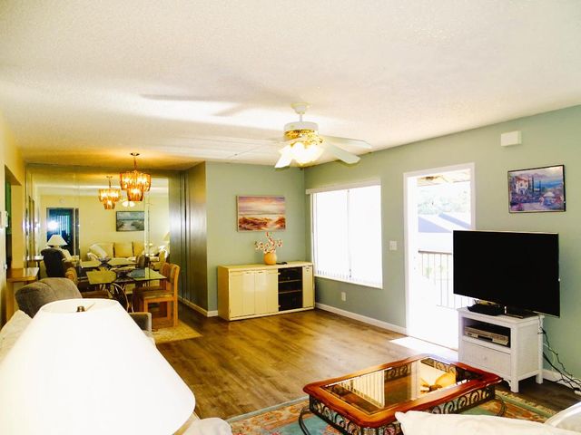 409 Pine Glen Lane A-2, Greenacres, FL 33463