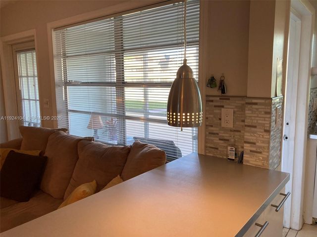 5300 Washington Street N117, Hollywood, FL 33021