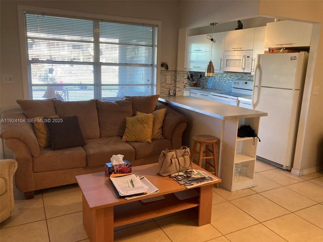 5300 Washington Street N117, Hollywood, FL 33021