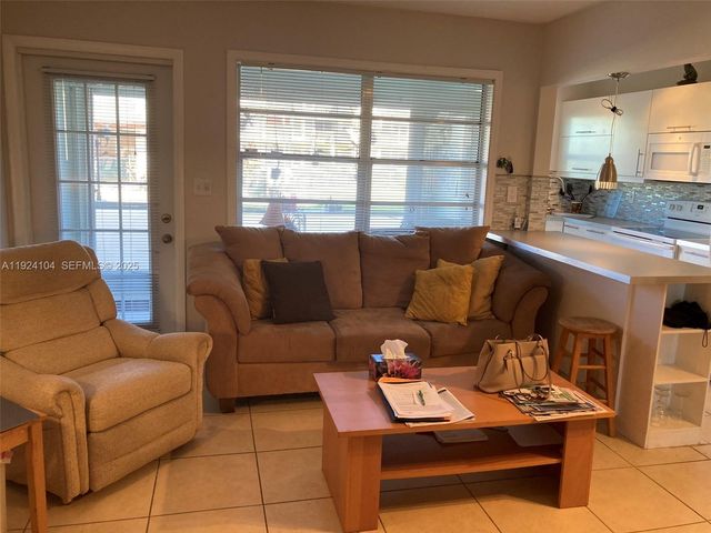 5300 Washington Street N117, Hollywood, FL 33021