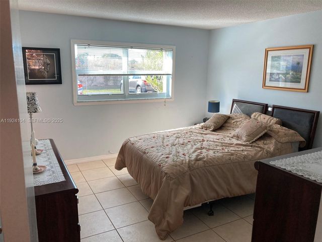 5300 Washington Street N117, Hollywood, FL 33021