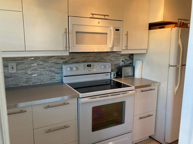 5300 Washington Street N117, Hollywood, FL 33021
