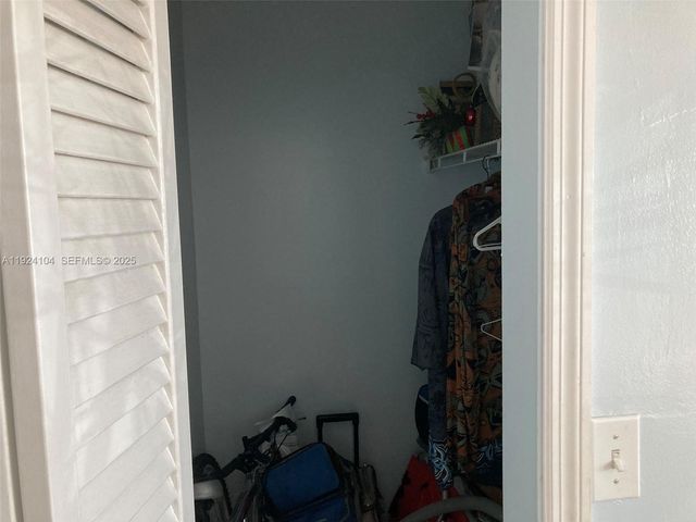 5300 Washington Street N117, Hollywood, FL 33021