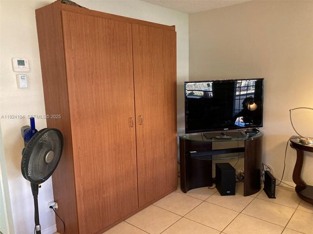 5300 Washington Street N117, Hollywood, FL 33021