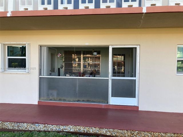 5300 Washington Street N117, Hollywood, FL 33021