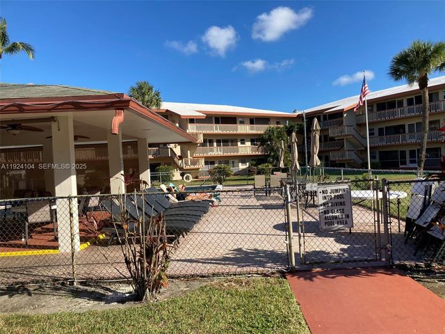 5300 Washington Street N117, Hollywood, FL 33021