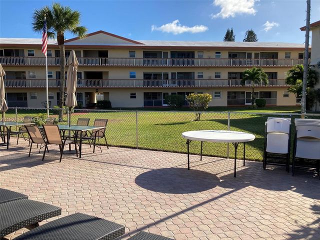 5300 Washington Street N117, Hollywood, FL 33021