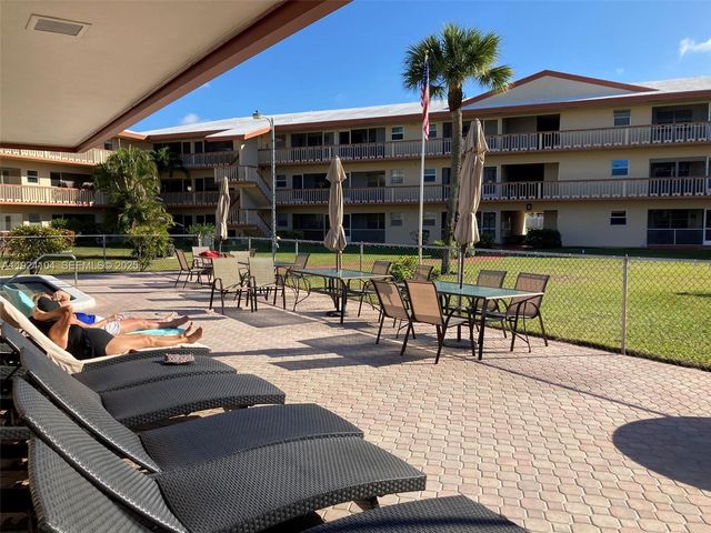 5300 Washington Street N117, Hollywood, FL 33021