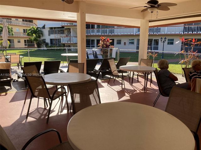 5300 Washington Street N117, Hollywood, FL 33021