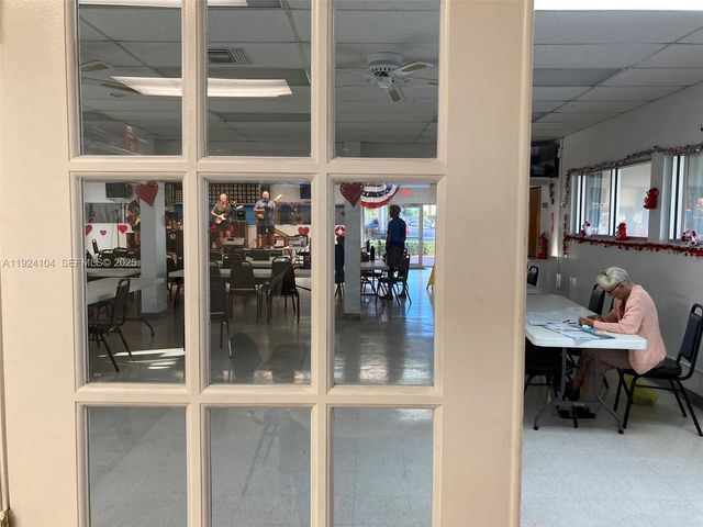 5300 Washington Street N117, Hollywood, FL 33021