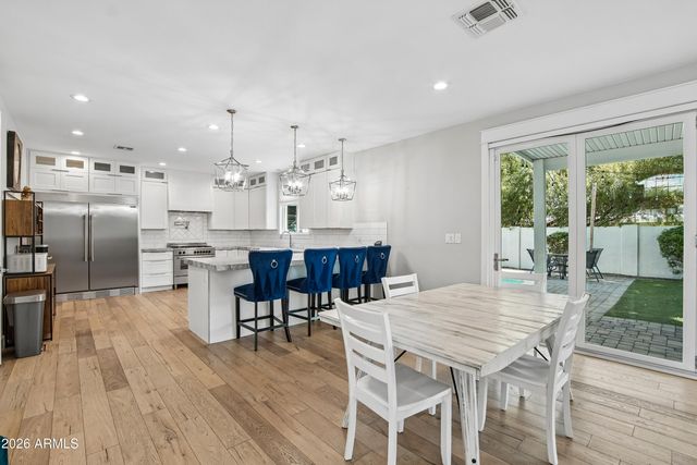 3913 E DEVONSHIRE Avenue, Phoenix, AZ 85018