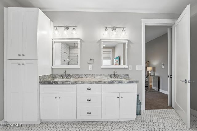 3913 E DEVONSHIRE Avenue, Phoenix, AZ 85018