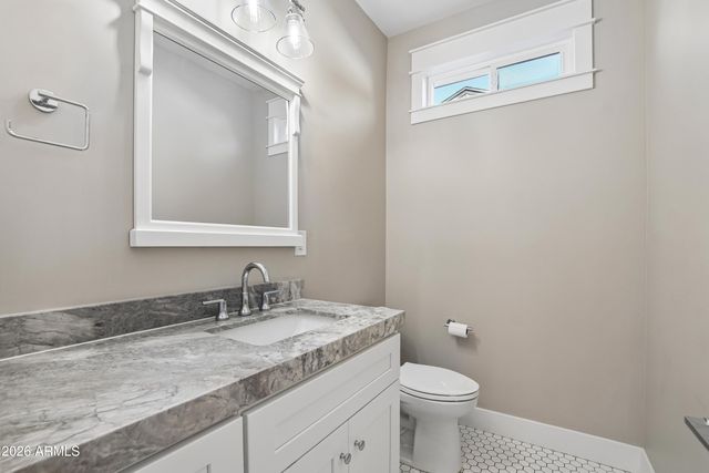 3913 E DEVONSHIRE Avenue, Phoenix, AZ 85018