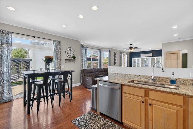 1155 S Wabena Avenue, Minooka, IL 60447