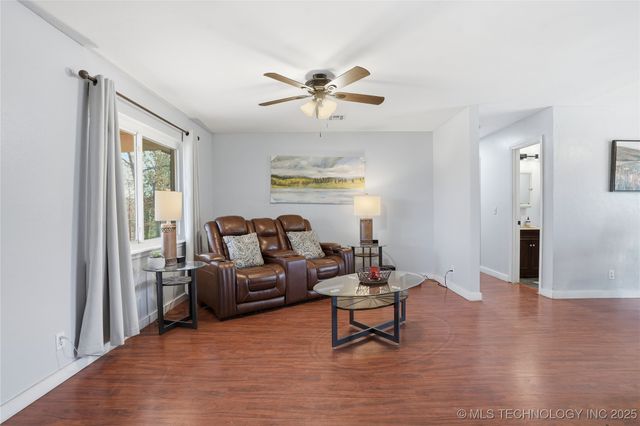 4932 N Walnut Drive, Sapulpa, OK 74066