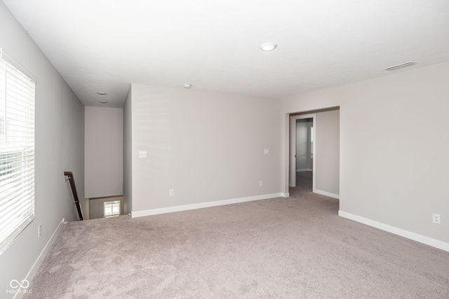2519 Dixon Creek Drive, Whitestown, IN 46075