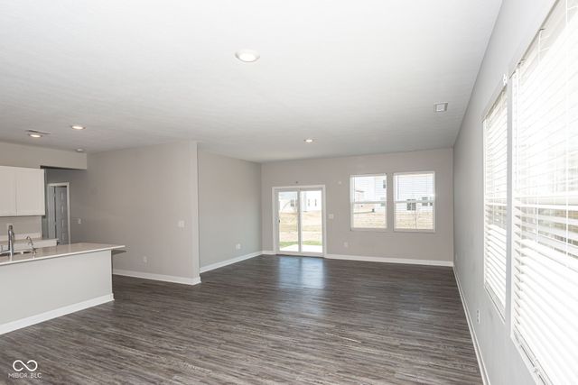2519 Dixon Creek Drive, Whitestown, IN 46075
