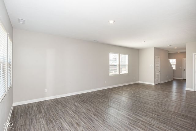 2519 Dixon Creek Drive, Whitestown, IN 46075