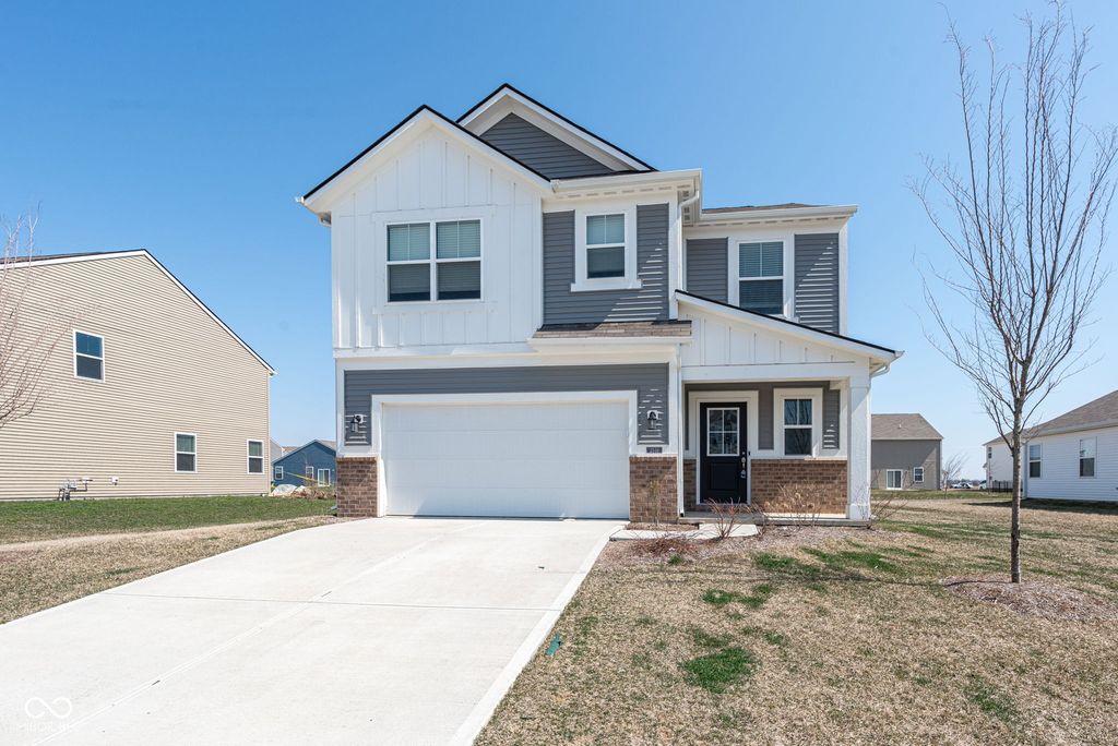 2519 Dixon Creek Drive, Whitestown, IN 46075