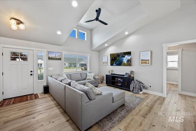 1043 Vista Ave, Kimberly, ID 83341