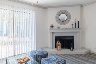 200 Hallow Tree Lane 1017-1, Houston, TX 77090