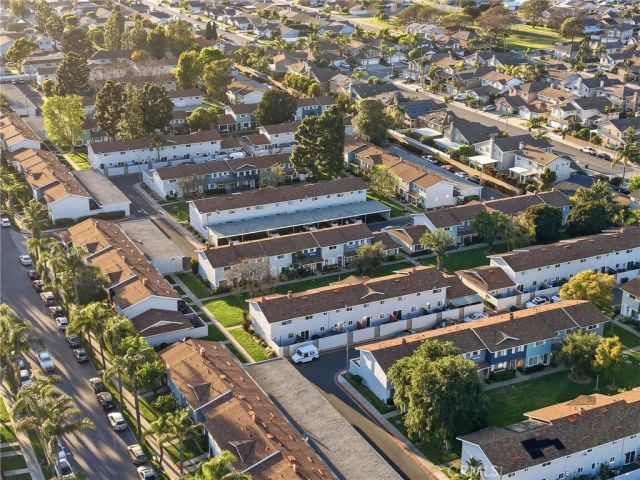 19774 Cambridge Lane, Huntington Beach, CA 92646