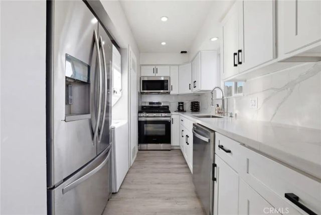 19774 Cambridge Lane, Huntington Beach, CA 92646