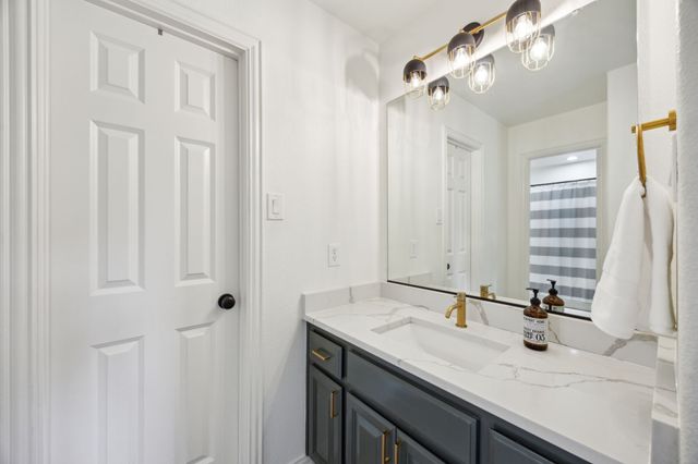 2242 Magic Mantle Drive, Lewisville, TX 75056