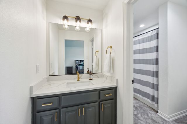 2242 Magic Mantle Drive, Lewisville, TX 75056