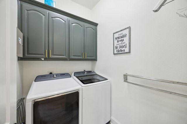 2242 Magic Mantle Drive, Lewisville, TX 75056