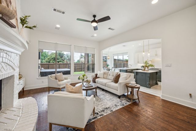 2242 Magic Mantle Drive, Lewisville, TX 75056
