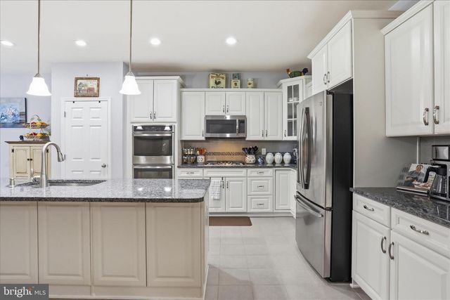 214 DARTMOOR DR, Stephens City, VA 22655