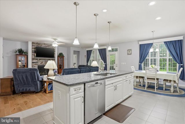 214 DARTMOOR DR, Stephens City, VA 22655