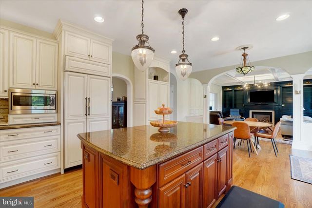 1302 WICKLOW DR, York, PA 17404