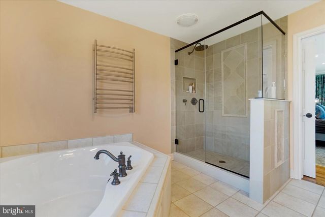 1302 WICKLOW DR, York, PA 17404