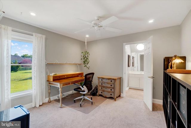 1302 WICKLOW DR, York, PA 17404