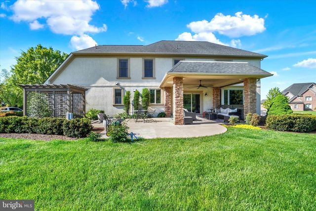 1302 WICKLOW DR, York, PA 17404