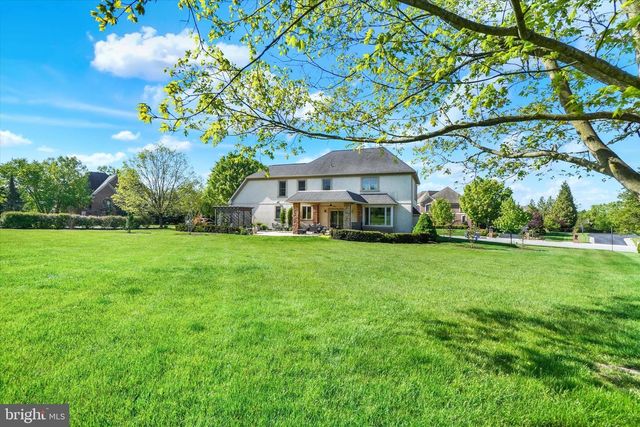 1302 WICKLOW DR, York, PA 17404