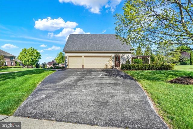 1302 WICKLOW DR, York, PA 17404