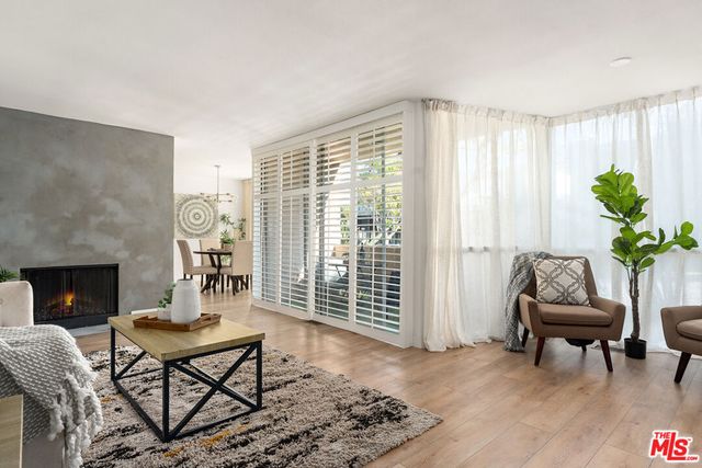 6601 Springpark Avenue 9, Los Angeles, CA 90056