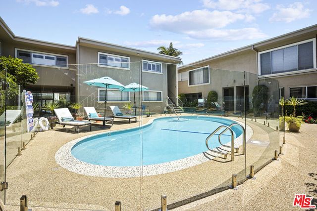 6601 Springpark Avenue 9, Los Angeles, CA 90056