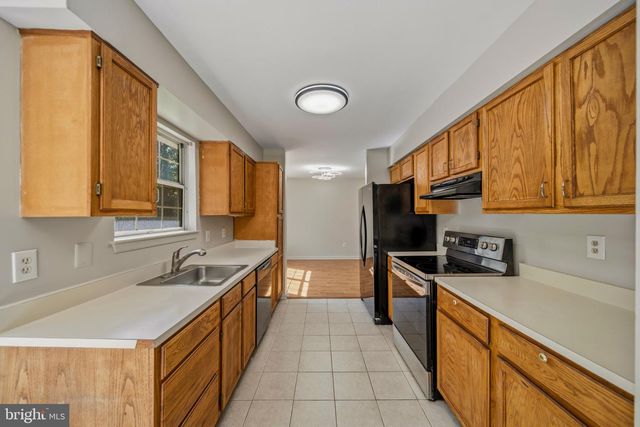 9514 FOX RUN DR, Clinton, MD 20735