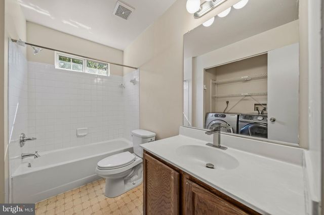 9514 FOX RUN DR, Clinton, MD 20735