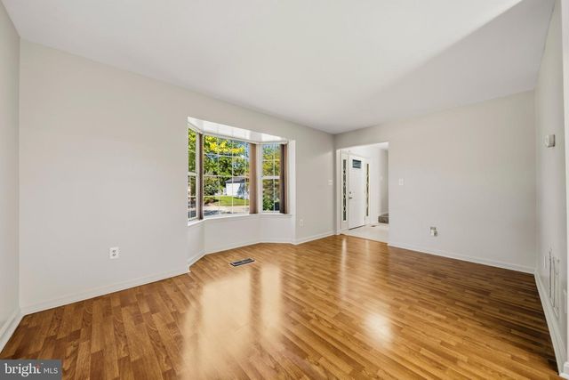 9514 FOX RUN DR, Clinton, MD 20735