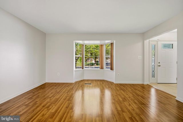 9514 FOX RUN DR, Clinton, MD 20735