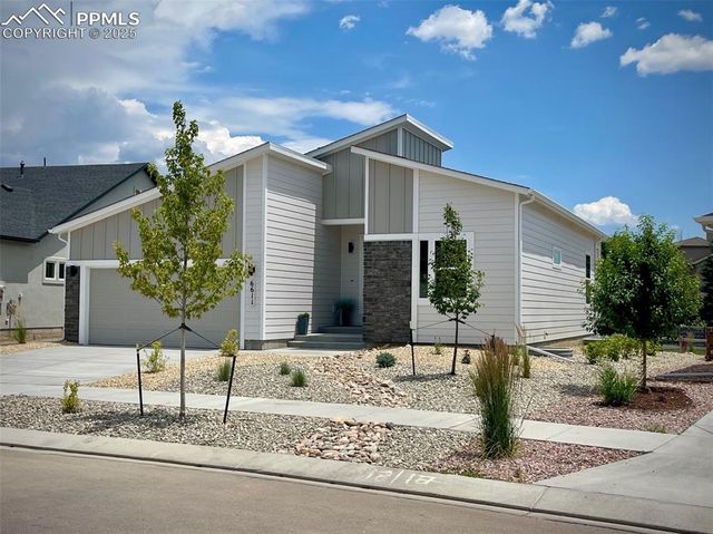 6611 Vistancia Avenue, Colorado Springs, CO 80922