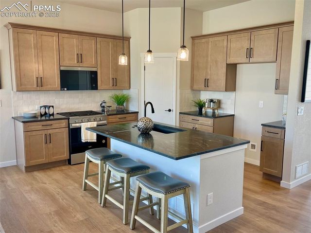 6611 Vistancia Avenue, Colorado Springs, CO 80922