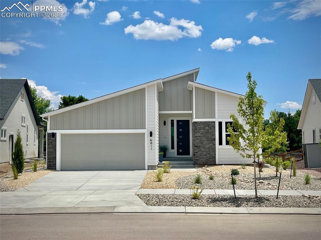 6611 Vistancia Avenue, Colorado Springs, CO 80922